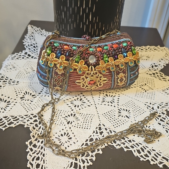 A Classic Mary Frances Mini Beaded Hard Shell Multi-Colored Clutch. - Picture 1 of 14